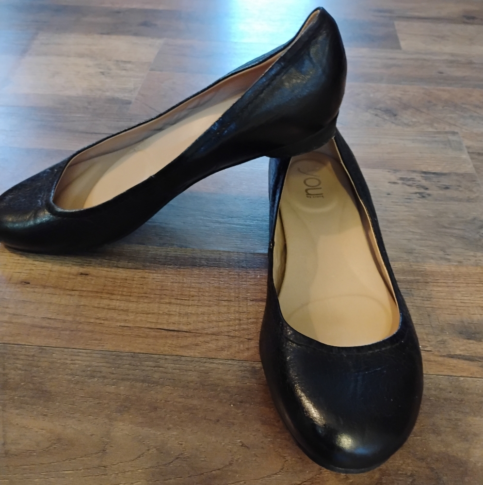 YOU by crocs black flats